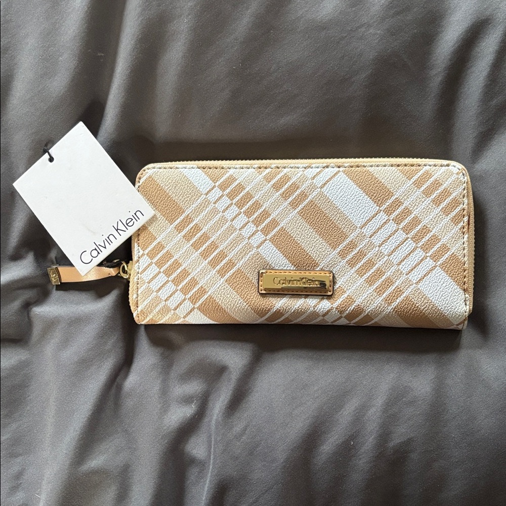Calvin Klein Beige and White Checkered Wallet